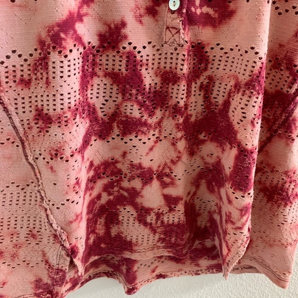 Free People We the Free Quarter Button Red Pink Tie Dye Top Small - Picture 5 of 6